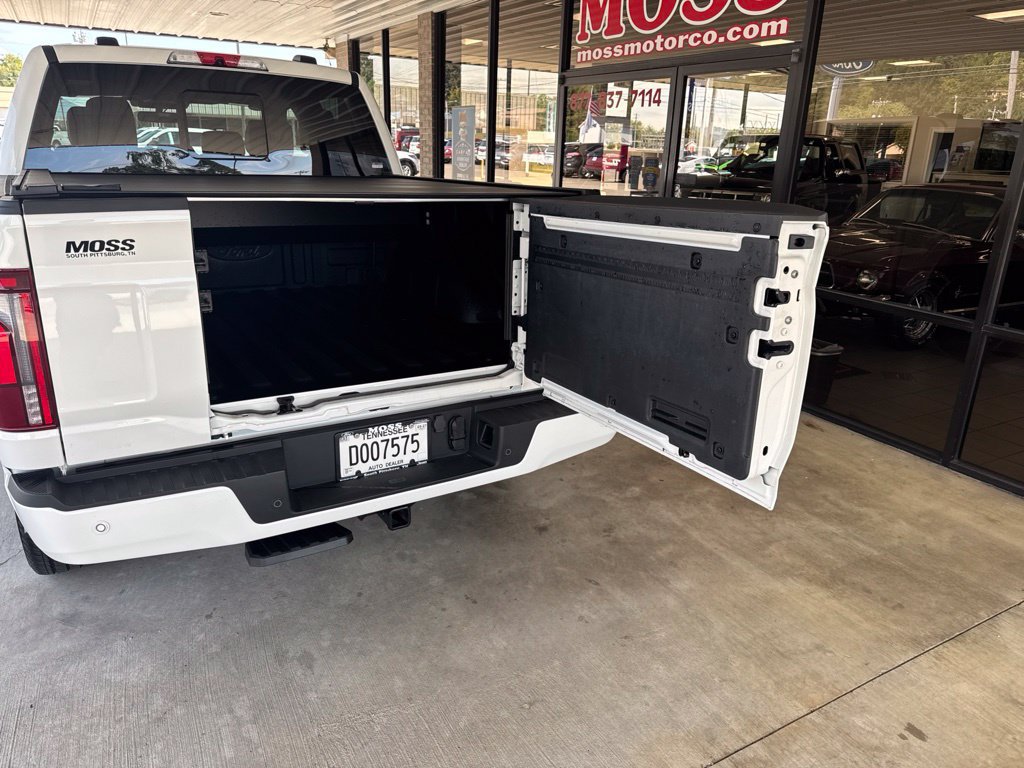 Used 2025 Ford F150 Platinum w/ Equipment Group 702A High AWD/4WD image 9
