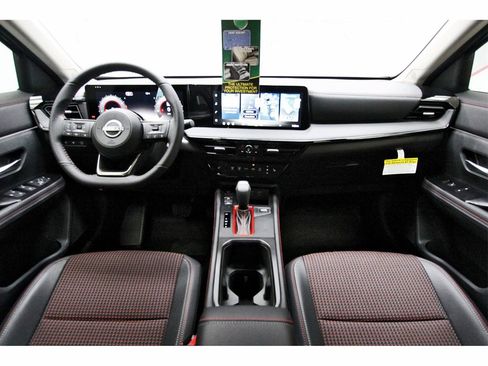 New 2026 Nissan Kicks SR w/ SR Premium Package image 7