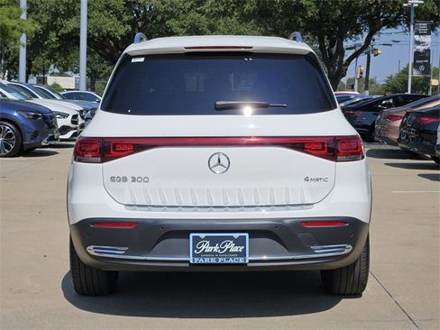 Used 2023 Mercedes-Benz EQB 300 4MATIC image 6