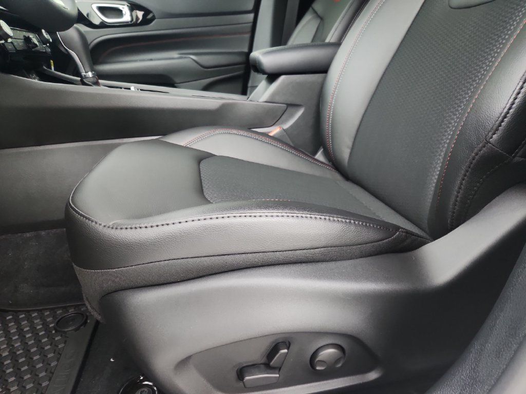 New 2026 Jeep Compass Trailhawk AWD/4WD image 20