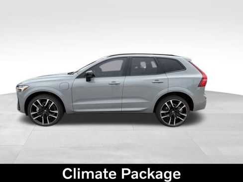 Certified 2024 Volvo XC60 T8 Ultimate w/ Protection Package Premier AWD/4WD image 5