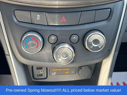Used 2018 Chevrolet Trax LT w/ LT Convenience Package AWD/4WD image 26