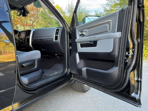 Used 2018 RAM 1500 Big Horn image 27