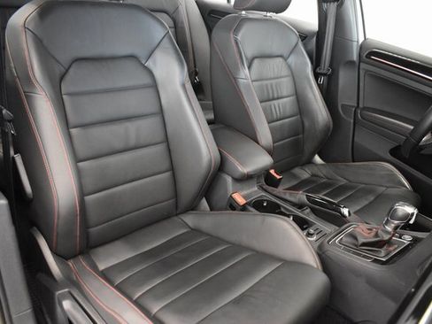 Used 2015 Volkswagen Golf 4-Door image 6