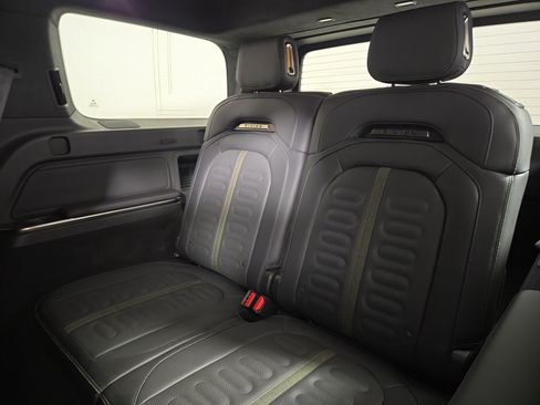 Used 2025 Rivian R1S Adventure AWD/4WD image 22