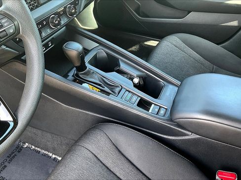 Used 2023 Honda Accord EX image 14