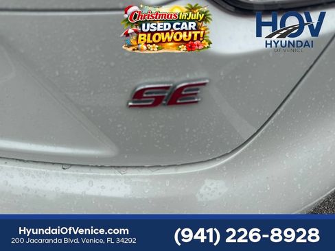Used 2021 Toyota Corolla SE w/ SE Premium Package FWD image 18