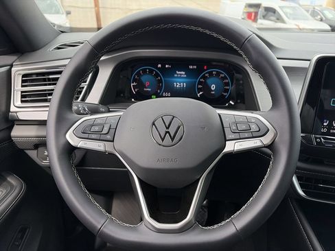 New 2026 Volkswagen Atlas Cross Sport SE FWD image 18