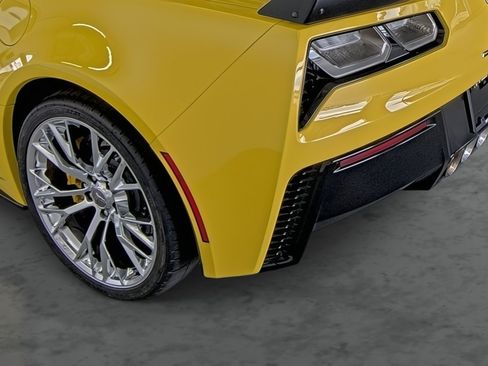Used 2017 Chevrolet Corvette Z06 RWD image 9