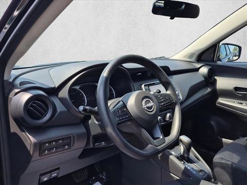 Used 2023 Nissan Kicks S FWD image 11