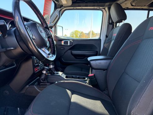 Used 2021 Jeep Wrangler Unlimited Rubicon w/ Cold Weather Group AWD/4WD image 21