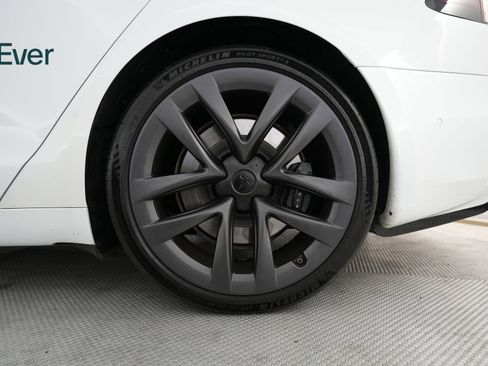 Used 2022 Tesla Model S Plaid image 20