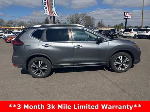 Used 2018 Nissan Rogue SL w/ Premium Package image 2