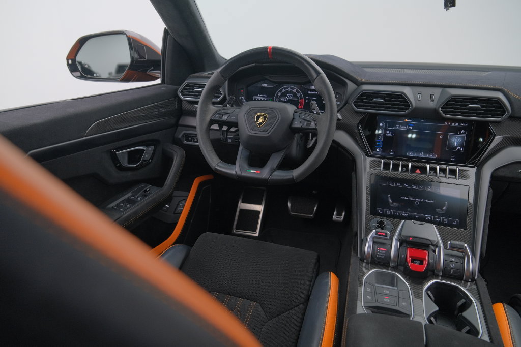 Used 2023 Lamborghini Urus Performante AWD/4WD image 49