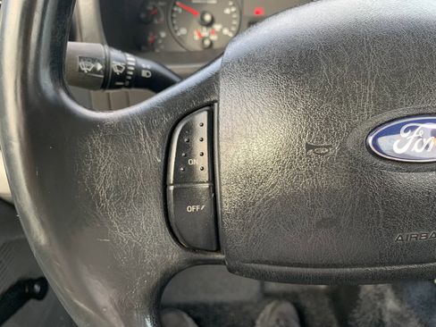 Used 2006 Ford F550 2WD Regular Cab Super Duty image 14