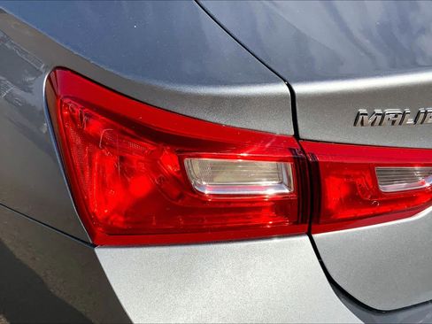 Used 2025 Chevrolet Malibu LS image 32