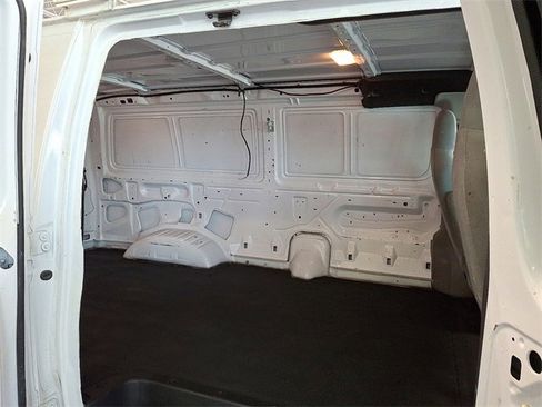 Used 2014 Ford E-150 and Econoline 150 image 9