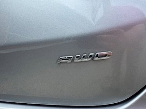 Used 2024 Ford Edge SEL image 11