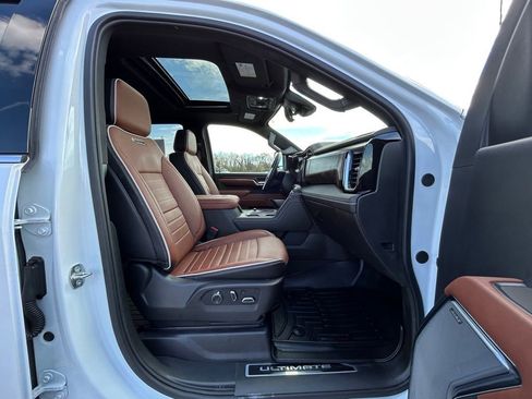 Used 2024 GMC Sierra 3500 Denali Ultimate image 22