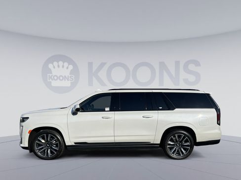 Used 2023 Cadillac Escalade ESV Sport w/ Touring Package image 2