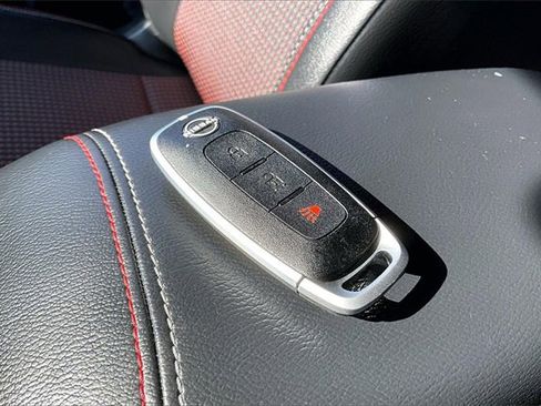 Certified 2025 Nissan Kicks SR image 33