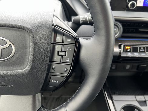 Used 2024 Toyota Prius XLE image 28