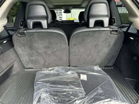 Used 2024 Volvo XC90 B5 Plus w/ Protection Package Premier AWD/4WD image 25