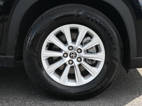 Used 2025 Toyota Grand Highlander FWD image 12