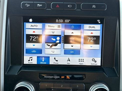 Used 2019 Ford F150 Lariat w/ Equipment Group 502A Luxury AWD/4WD image 30