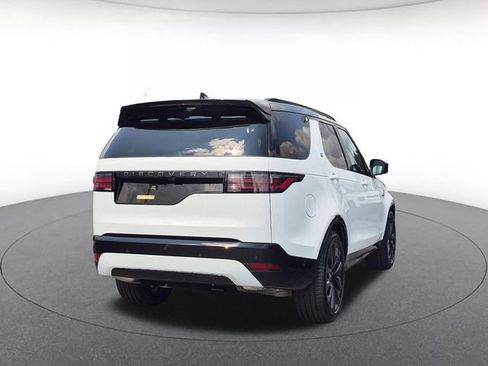 Used 2026 Land Rover Discovery Dynamic SE AWD/4WD image 5