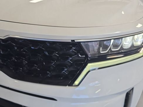 Used 2022 Kia Sorento EX AWD/4WD image 6