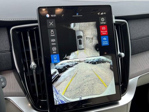 New 2026 Volvo XC90 B6 Ultra w/ Protection Package AWD/4WD image 23