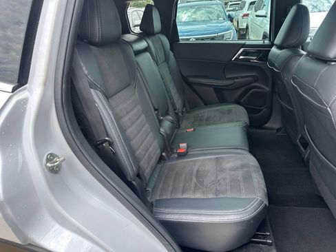 Used 2023 Mitsubishi Outlander SE FWD image 20