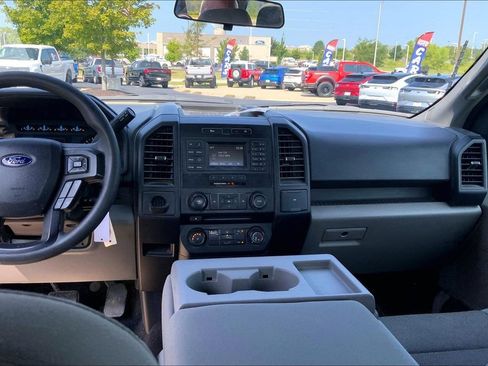 Used 2016 Ford F150 XL w/ Equipment Group 101A Mid RWD image 9