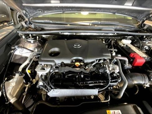 Used 2024 Toyota Camry LE image 10