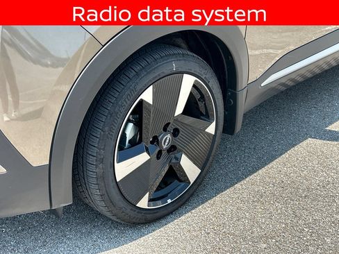 Certified 2026 Nissan Kicks SR w/ Cold Weather Package AWD/4WD image 11