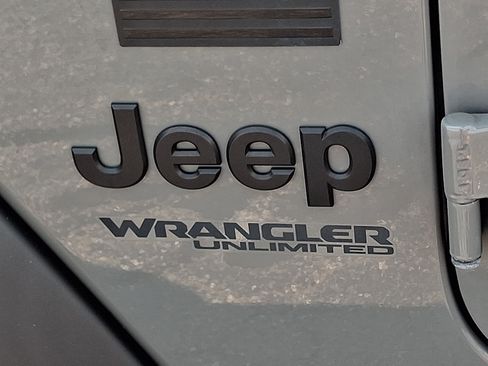 Used 2021 Jeep Wrangler Unlimited Sport AWD/4WD image 31