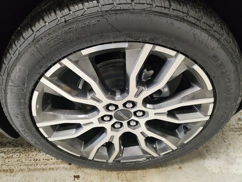 New 2026 GMC Acadia Denali Ultimate w/ LPO, Floor Liner Package image 4