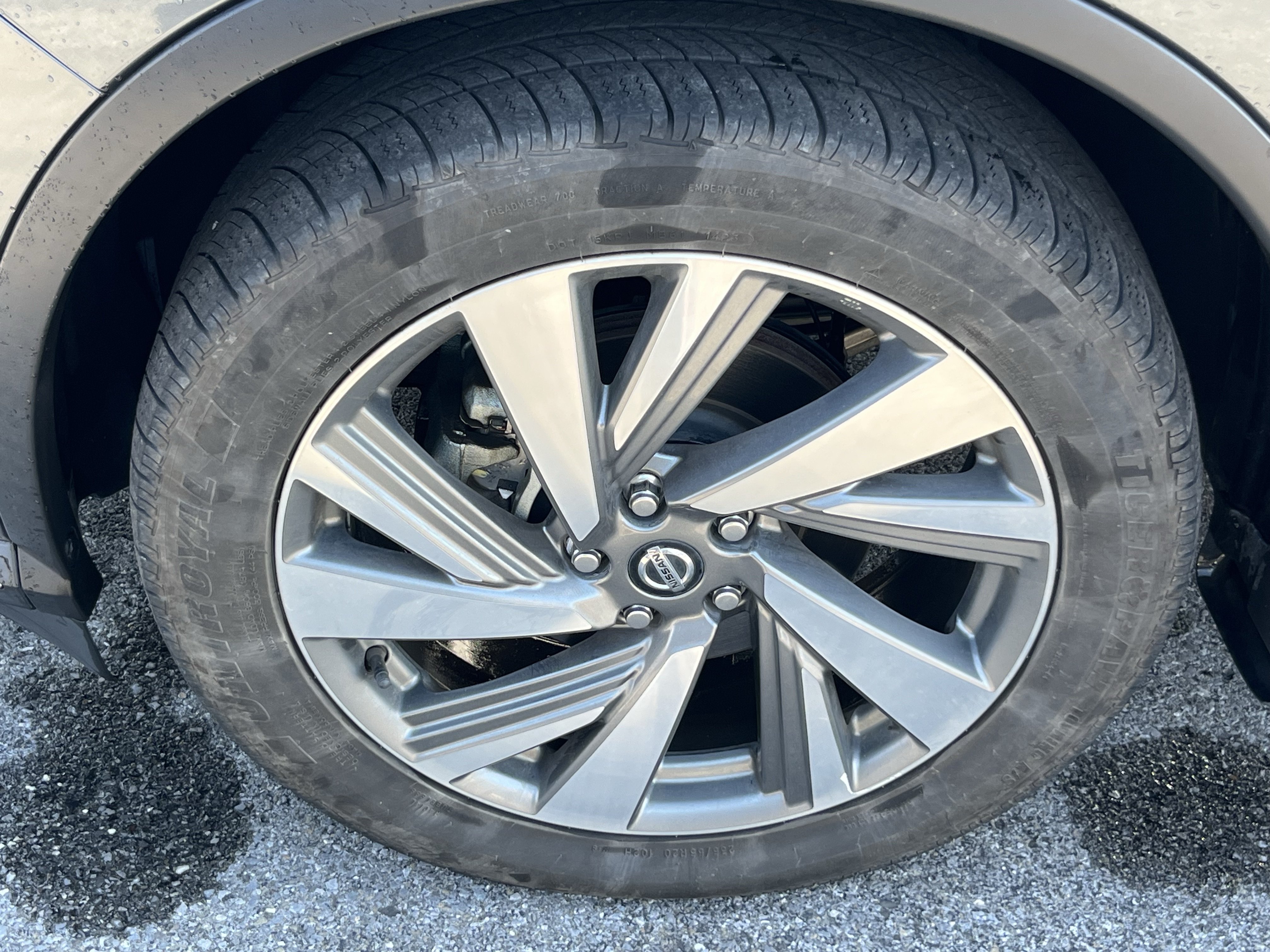 Used 2020 Nissan Murano SL w/ Moonroof Package AWD/4WD image 15
