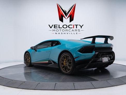 Used 2019 Lamborghini Huracan Performante AWD/4WD image 8
