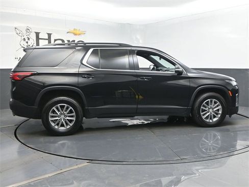 Used 2023 Chevrolet Traverse LT image 37