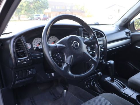 Used 2003 Nissan Pathfinder SE w/ SE Popular Pkg AWD/4WD image 15