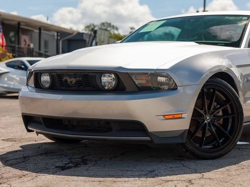 Used 2010 Ford Mustang GT Premium RWD image 28
