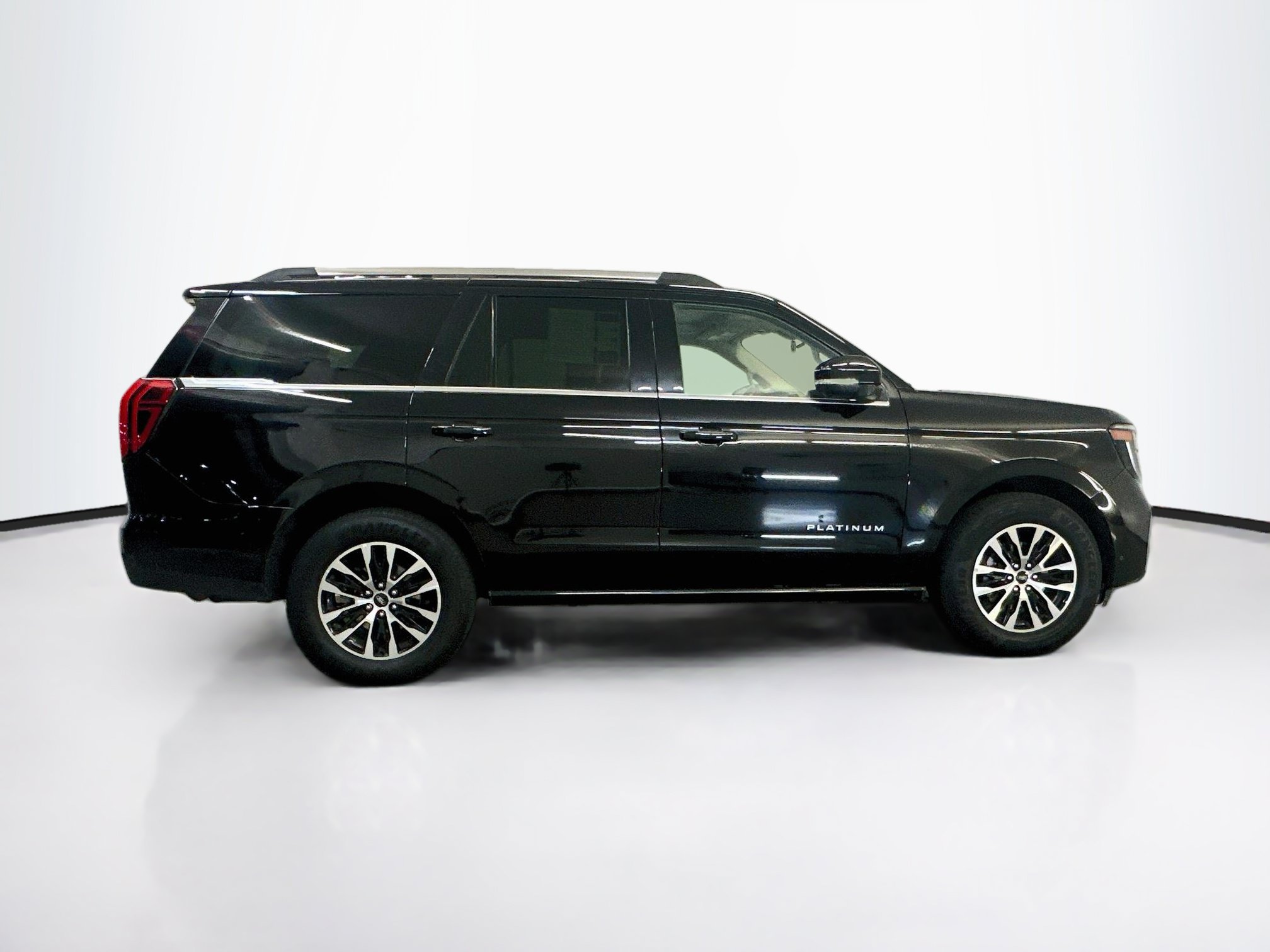 Used 2025 Ford Expedition Platinum AWD/4WD image 10