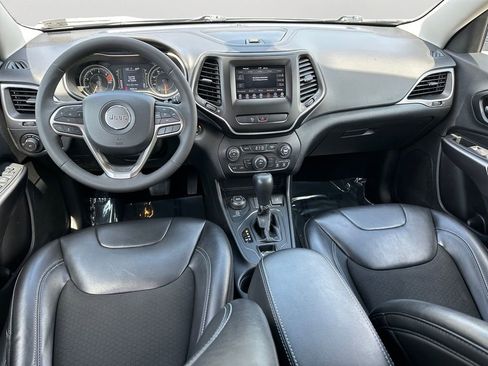 Used 2020 Jeep Cherokee Latitude Plus AWD/4WD image 10