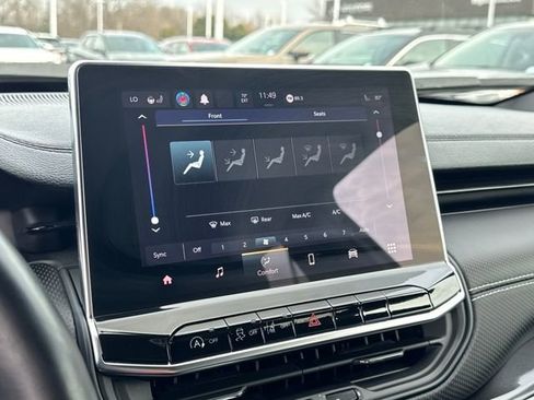 Used 2022 Jeep Compass Altitude w/ Sun and Sound Group image 20