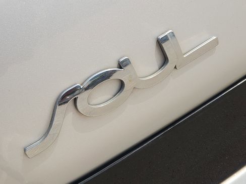 Used 2019 Kia Soul image 13