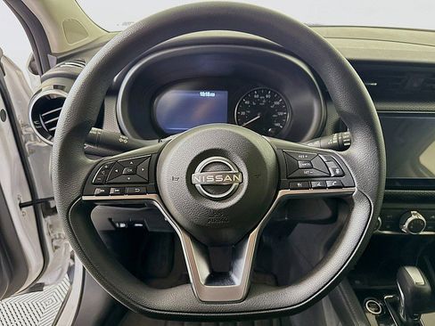 Used 2024 Nissan Kicks SV FWD image 12