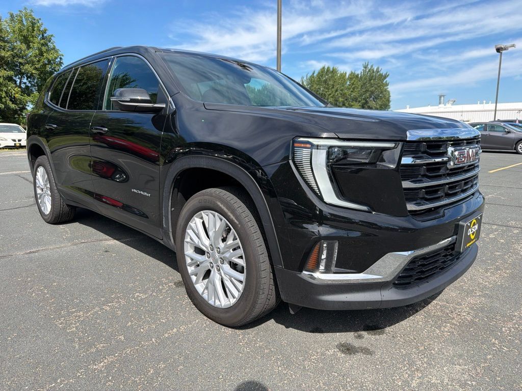 Certified 2026 GMC Acadia Elevation w/ Elevation Premium Package AWD/4WD image 1