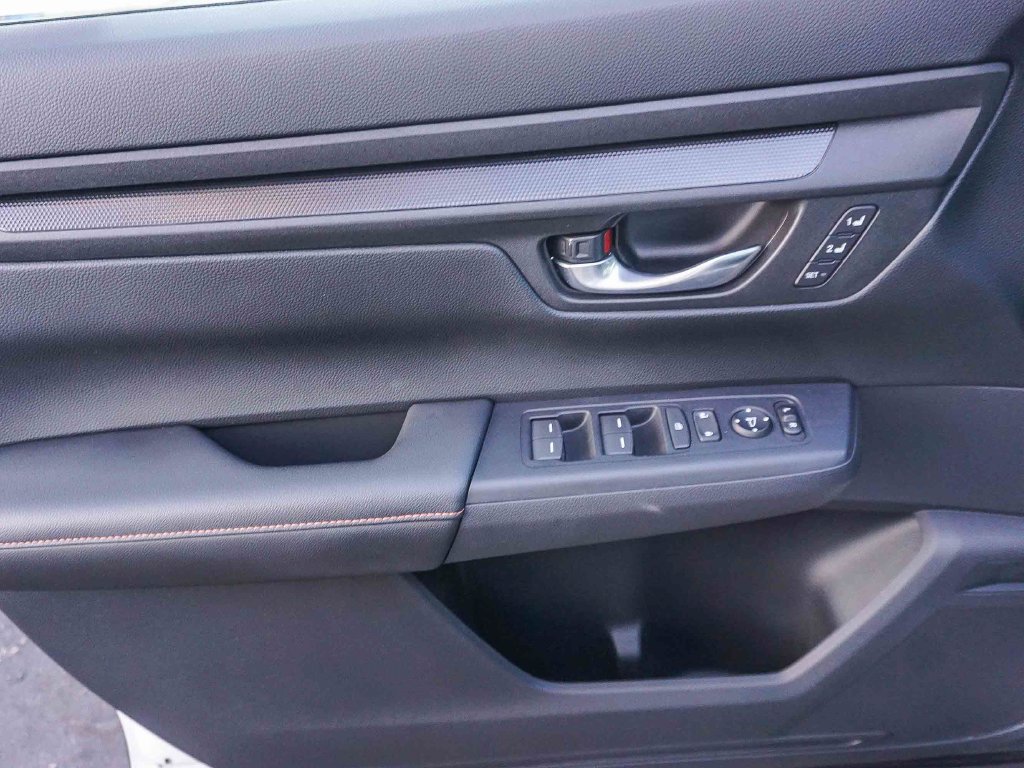 Used 2025 Honda CR-V Sport-L image 19